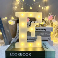 Lettre lumineuse LED 16 cm à piles, A à Z, esperluette et cœur rouge