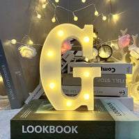 Lettre lumineuse LED 16 cm à piles, A à Z, esperluette et cœur rouge