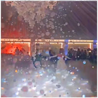 Machine à bulles et fumée IP65 – piste de danse d'un mariage sous une pluie de bulles