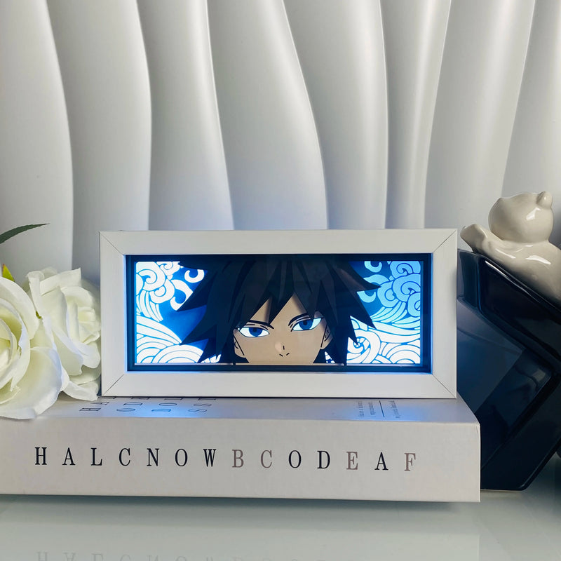 Tableau lumineux LED manga – Giyu, cadre allumé en bleu