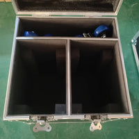 Lyre LED wash et beam 7 x 40 W – flight case à deux compartiments, ouvert