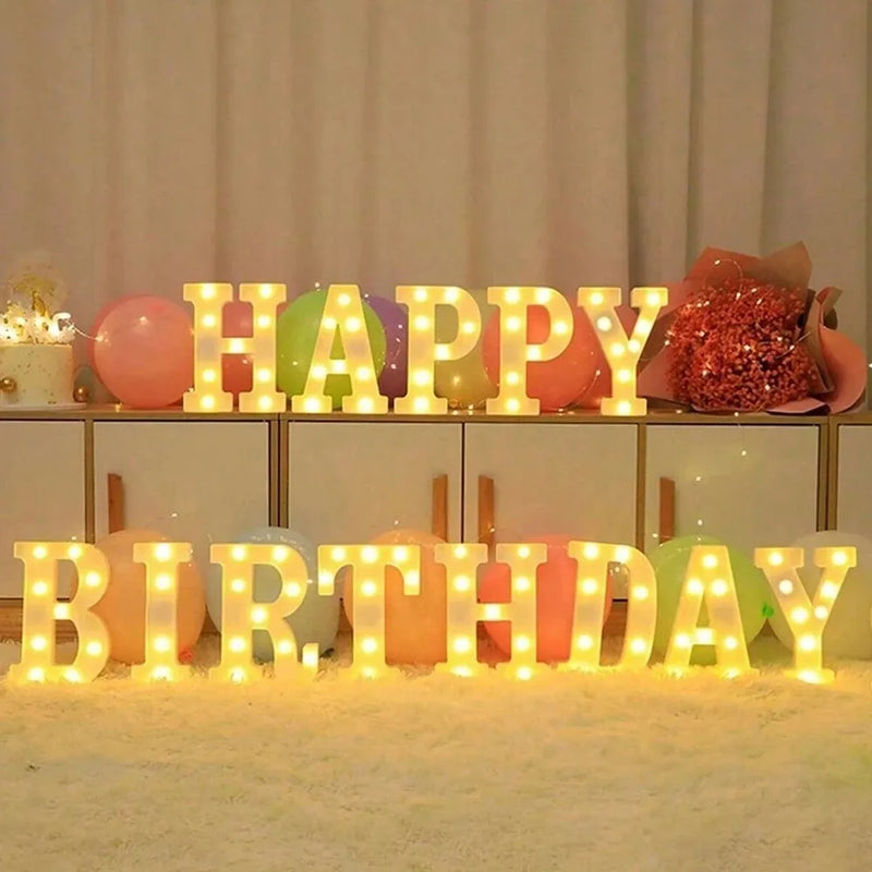 Lettre lumineuse LED 22 cm à piles, A à Z et 0 à 9