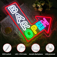 Enseigne néon BAR OPEN en flèche – mur de bar, seconde vue