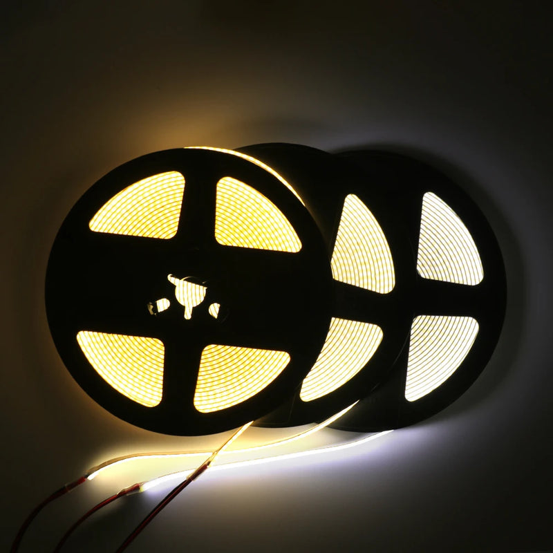 Ruban LED USB COB 5 mm – rouleaux allumés en blanc chaud et blanc froid