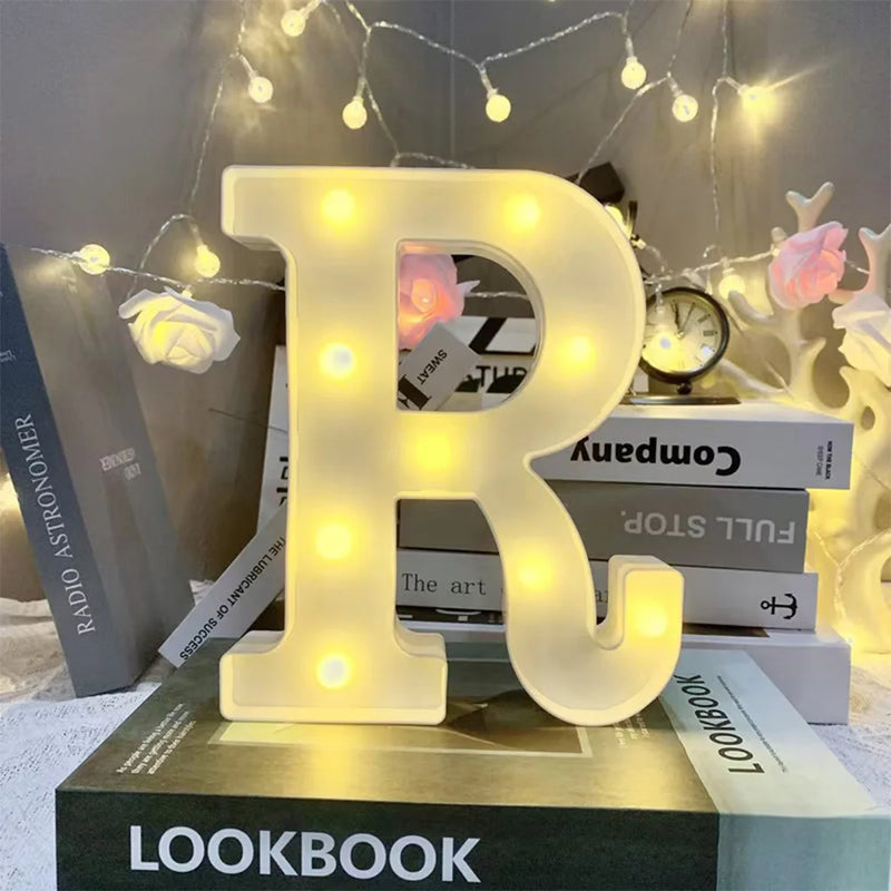 Lettre lumineuse LED 16 cm à piles, A à Z, esperluette et cœur rouge