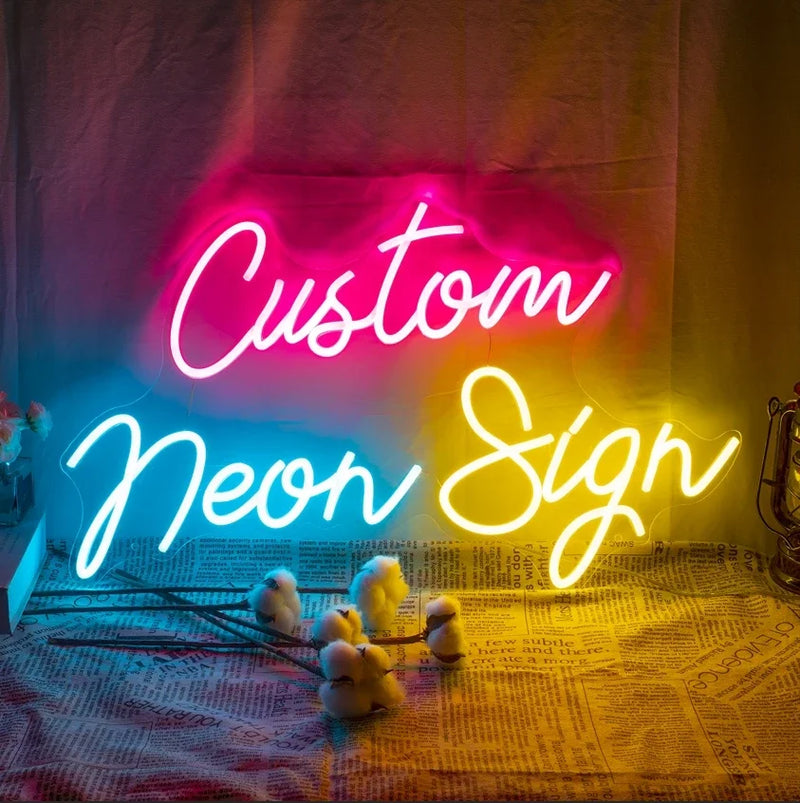 Néon prénom personnalisé avec cœur ou couronne – enseigne multicolore « Custom Neon Sign »