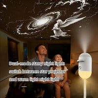 Projecteur galaxie 2 en 1 tactile – galaxie et ange projetés au plafond d'une chambre, un adulte et un enfant