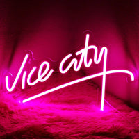 Néon LED Vice City – version rose, vue de face