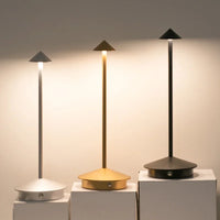 Lampe de table sans fil à chapeau conique – vue 3