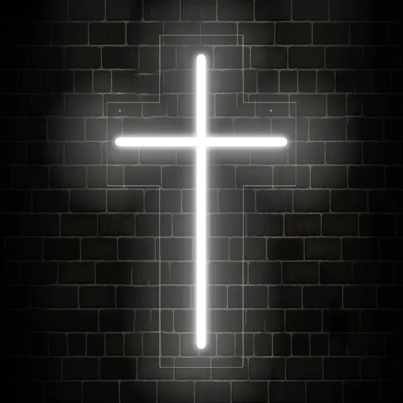 Néon LED croix lumineuse blanche – croix néon allumée sur un mur de briques