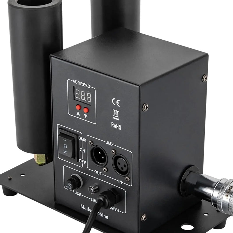 Machine à jet de CO2 à double tube – détail de la face arrière avec l'interrupteur et les prises XLR