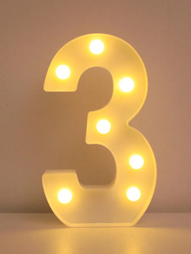 Lettre lumineuse LED 22 cm à piles, A à Z et 0 à 9