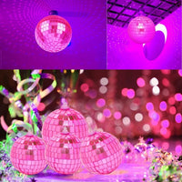 Boules à facettes déco en lot – boules roses suspendues dans une pièce violette