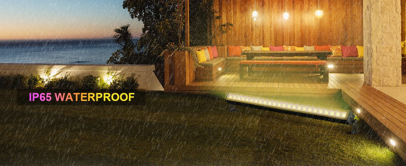 Barre LED murale RGB – posée au sol sur une terrasse en bois
