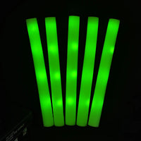 Bâtons lumineux mousse LED – bâtons allumés en vert