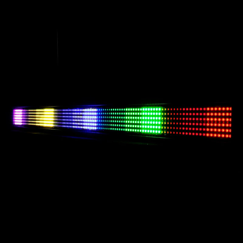 Barre stroboscope LED IP65 250 W – barre allumée en dégradé de couleurs sur fond noir